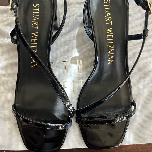 New W/Out tags-Stuart Weitzman Black patent sandal. Sz 9 - Picture 2 of 6